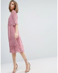 Robe trapèze brodée rose Asos