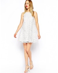 Robe trapèze en dentelle blanche Asos