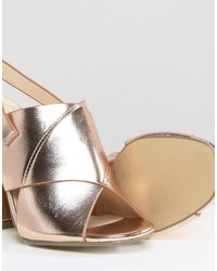 Sandales à talons dorées Missguided