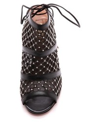 Sandales à talons en cuir à clous noires