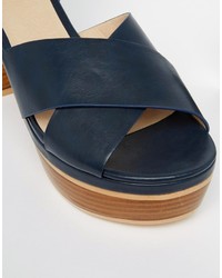 Sandales à talons en cuir bleu marine Asos