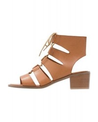 Sandales à talons en cuir marron clair Missguided