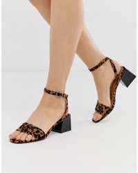 Sandales à talons en daim imprimées léopard marron ASOS DESIGN