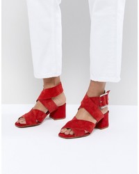 Sandales à talons en daim rouges ASOS DESIGN