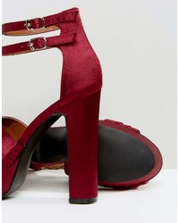 Sandales à talons en satin bordeaux Glamorous