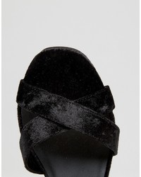 Sandales à talons en velours noires Asos