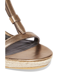 Sandales compensées en cuir dorées Burberry
