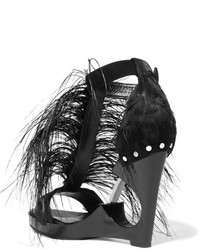Sandales compensées en daim ornées noires Alexander McQueen