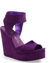 Sandales compensées en daim violettes