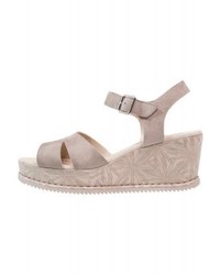 Sandales compensées grises Clarks