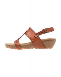 Sandales compensées marron Kickers