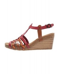 Sandales compensées tabac Kickers