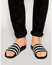 Sandales en caoutchouc blanches et noires