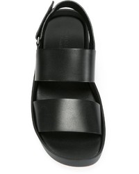 Sandales en cuir noires Gucci