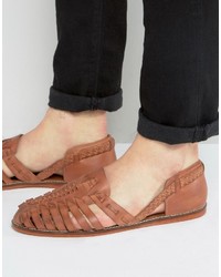 Sandales en cuir tressées marron clair