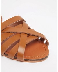 Sandales en cuir tressées marron clair Asos