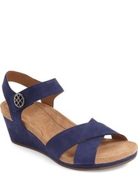 Sandales en nubuck bleu marine