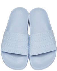 Sandales plates en caoutchouc bleu clair adidas