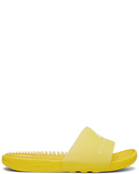 Sandales plates en caoutchouc jaunes