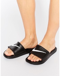 Sandales plates en caoutchouc noires Nike