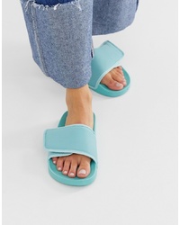 Sandales plates en caoutchouc turquoise