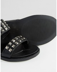 Sandales plates en cuir à clous noires Glamorous