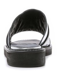 Sandales plates en cuir argentées Helmut Lang