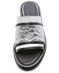Sandales plates en cuir argentées Helmut Lang