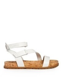 Sandales plates en cuir blanches DKNY