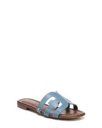 Sandales plates en cuir bleu clair