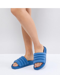 Sandales plates en cuir bleues Monki