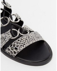 Sandales plates en cuir imprimées serpent grises Asos