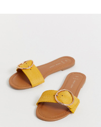 Sandales plates en cuir jaunes New Look Wide Fit
