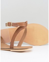 Sandales plates en cuir marron clair Asos