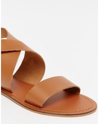 Sandales plates en cuir marron clair Asos