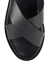 Sandales plates en cuir noires Common Projects
