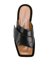 Sandales plates en cuir noires Rejina Pyo