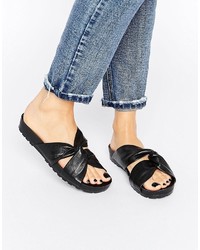 Sandales plates en cuir noires Vagabond