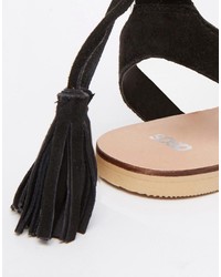 Sandales plates en daim à franges noires Asos