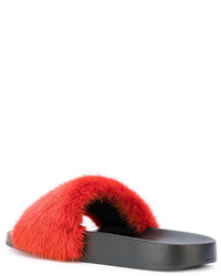 Sandales plates en fourrure rouges Givenchy