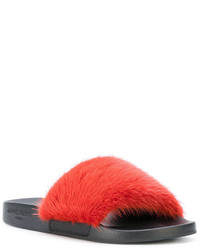 Sandales plates en fourrure rouges Givenchy
