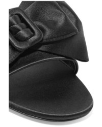 Sandales plates en satin ornées noires Prada