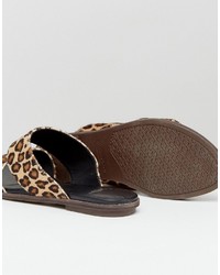 Sandales plates imprimées léopard tabac Vagabond