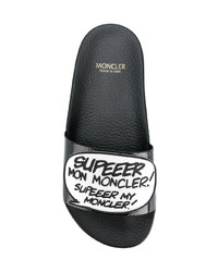 Sandales plates imprimées noires Moncler