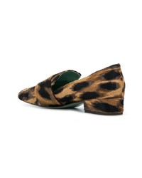 Slippers en cuir imprimés léopard marron foncé Paola D'arcano