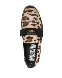Slippers en cuir imprimés léopard marron foncé Moschino