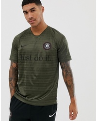 T-shirt à col en v imprimé olive Nike