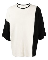 T-shirt à col rond en tricot blanc et noir Homme Plissé Issey Miyake