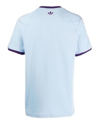 T-shirt à col rond imprimé bleu clair adidas