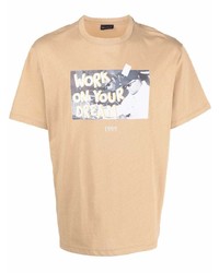 T-shirt à col rond imprimé marron clair Throwback.
